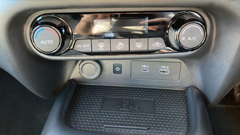 Nissan Juke 1.6 Hybrid N-Connecta 5dr Auto Hybrid Hatchback